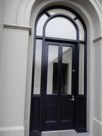 https://54.206.118.157/product/entrance-set-grand-arched-window-and-door-unit-2e/